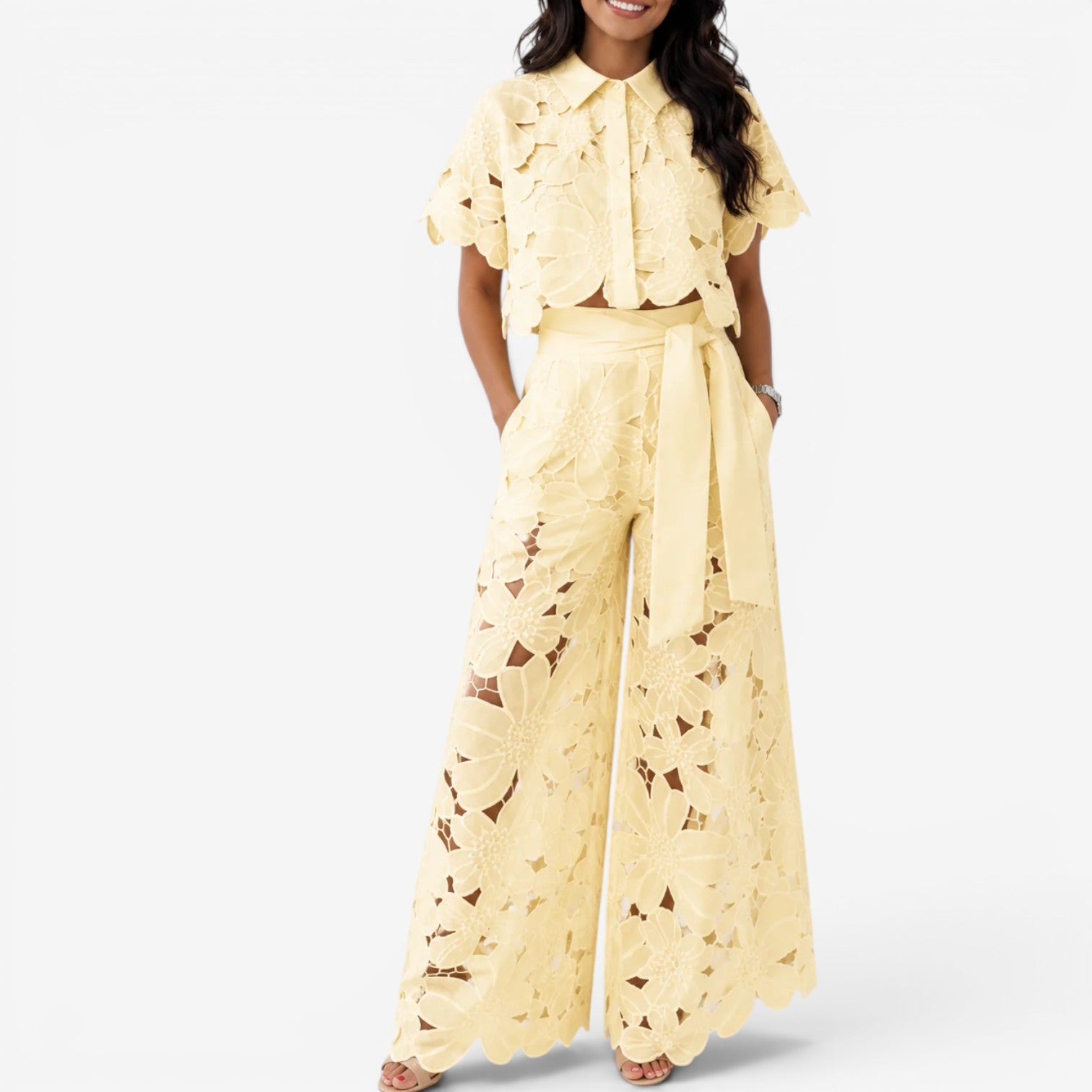 Gretchen™ Completo ricamato in pizzo