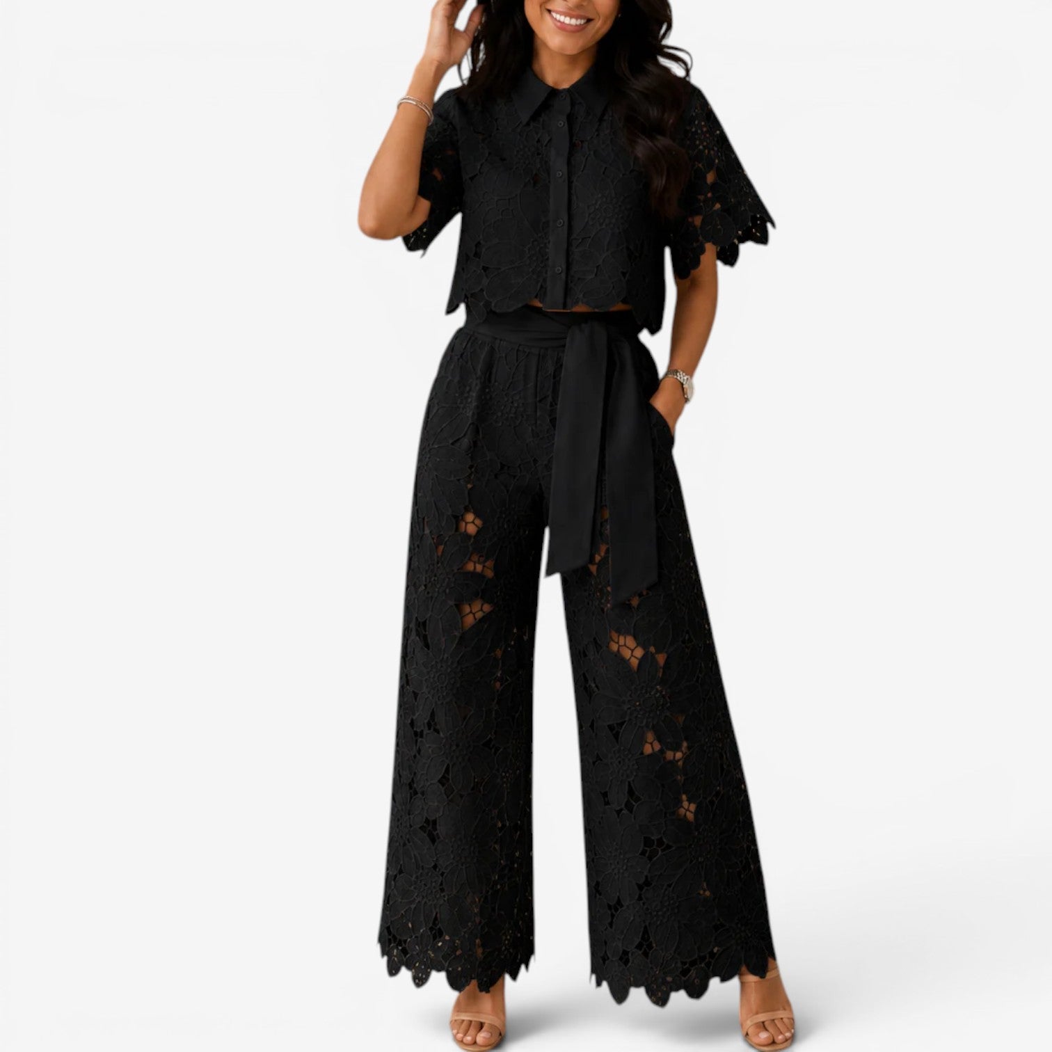 Gretchen™ Completo ricamato in pizzo