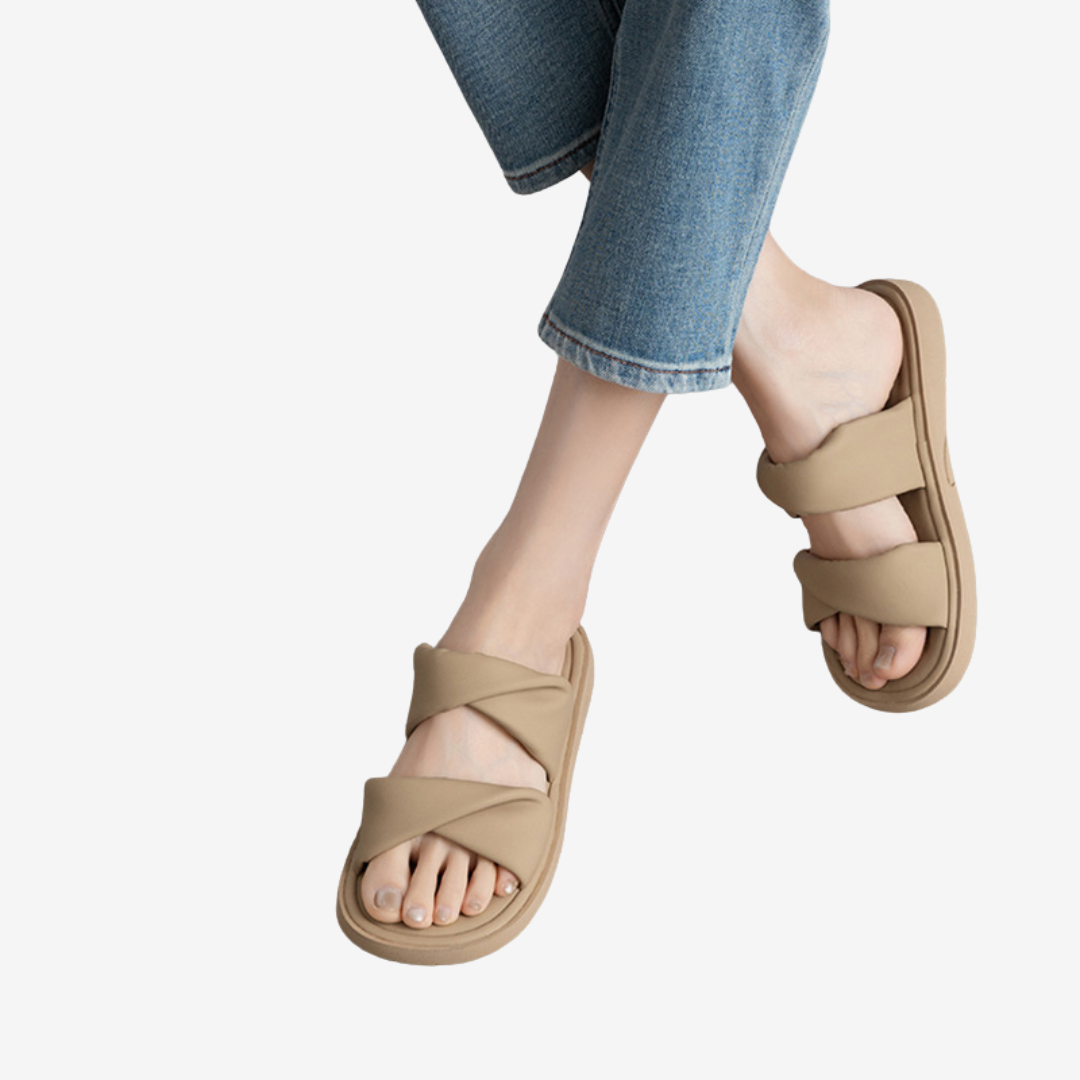 Adélaïde™ Sandali piatti in pelle