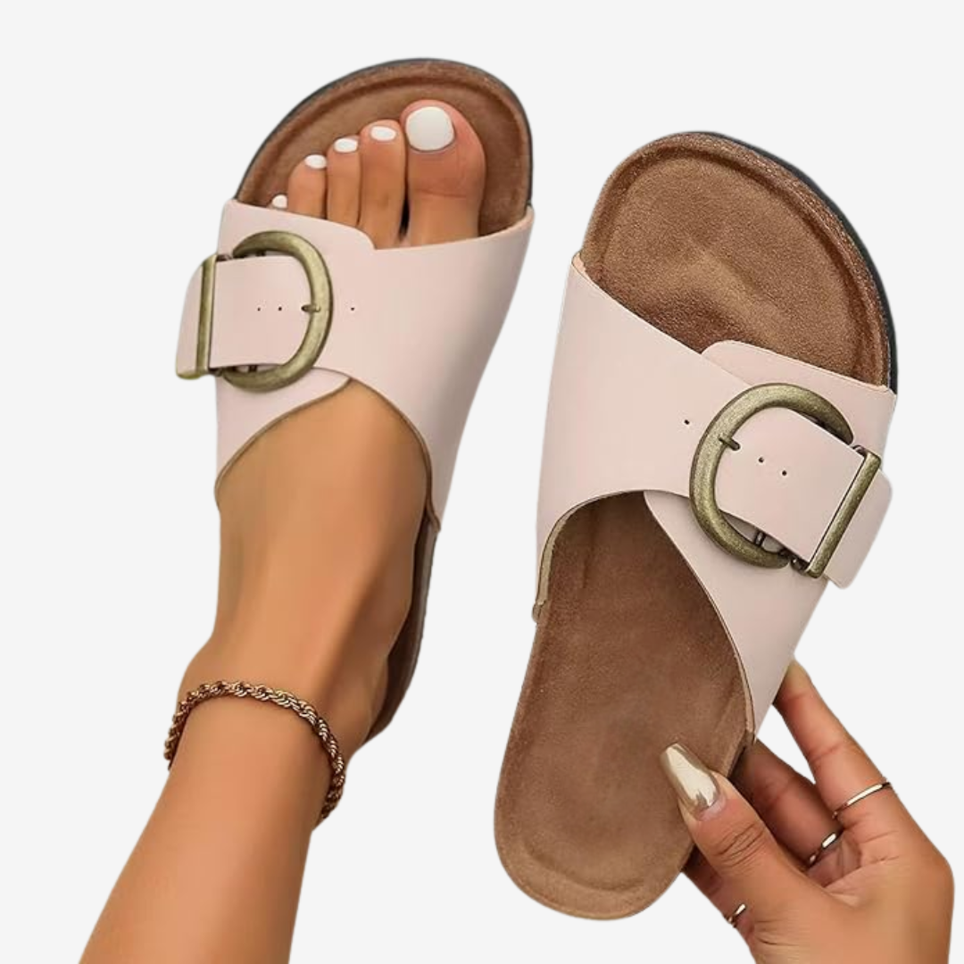 Sabine™ Sandalo con fibbia dorata