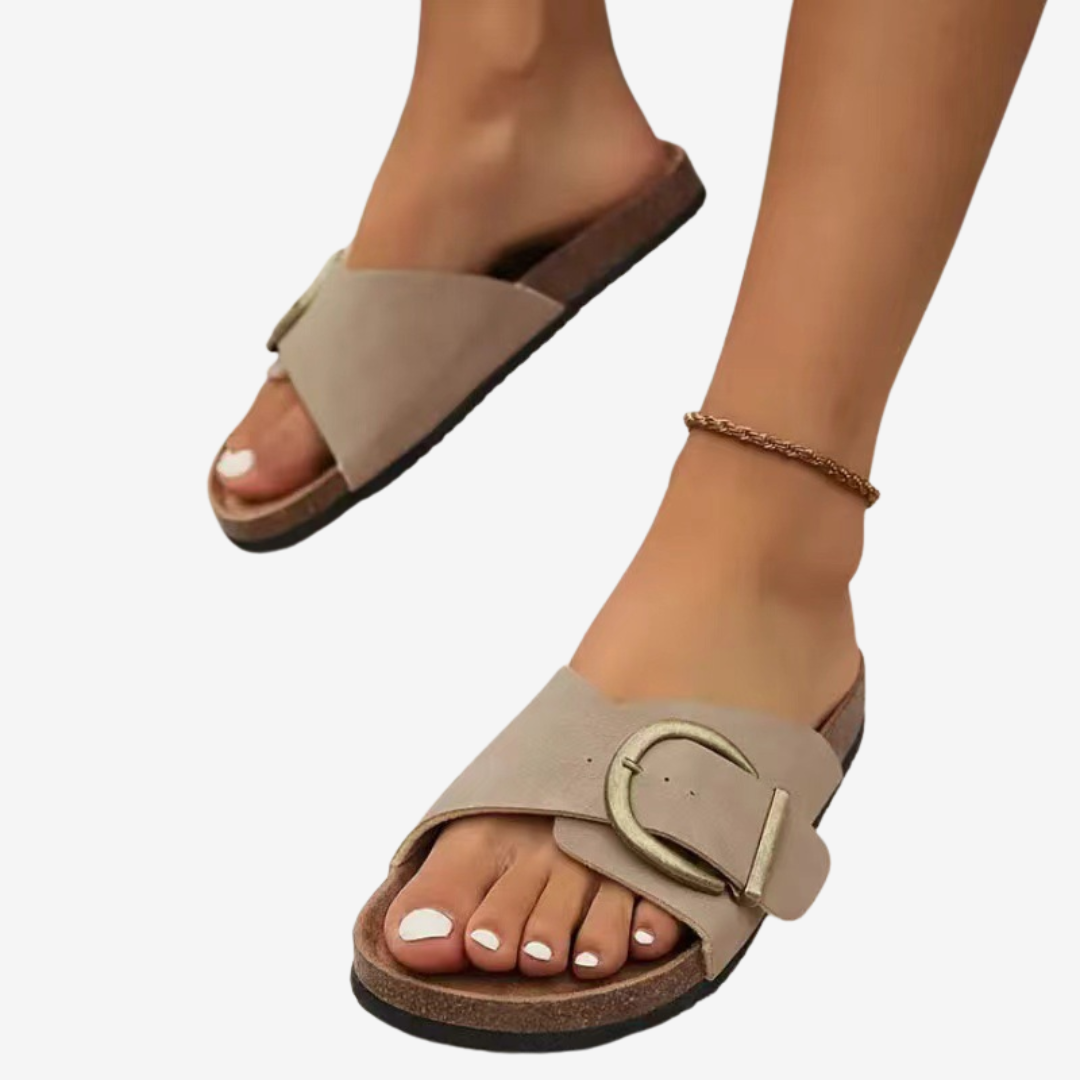Sabine™ Sandalo con fibbia dorata