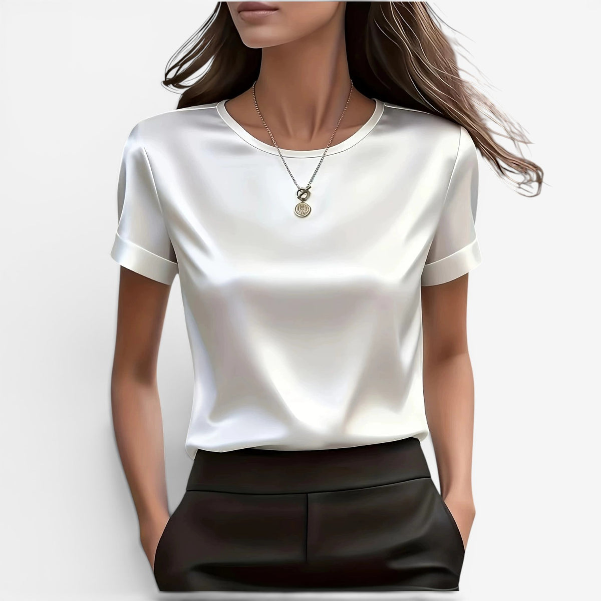 Adina™ T-shirt elegante in raso