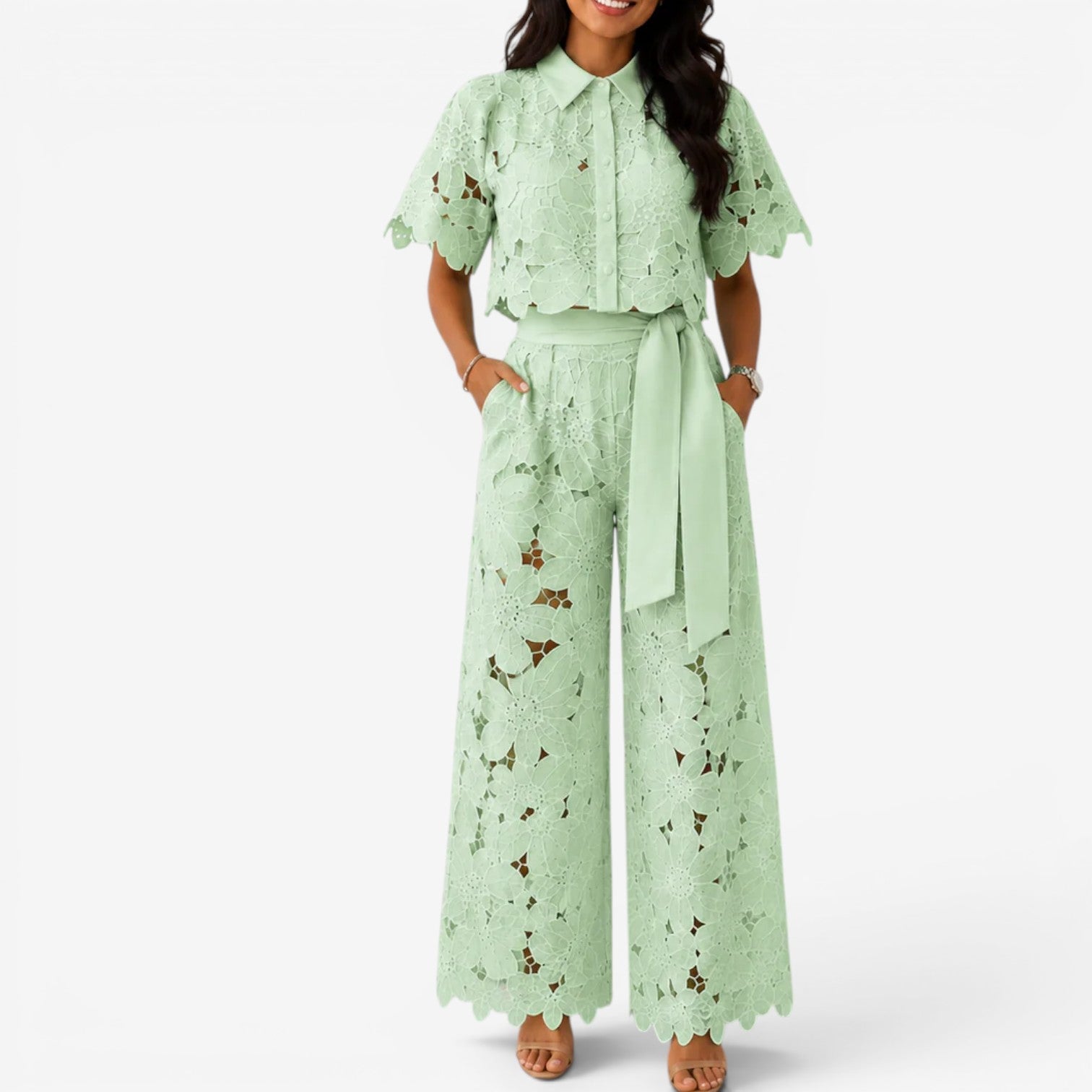 Gretchen™ Completo ricamato in pizzo