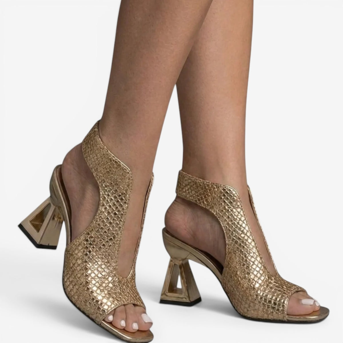 Victoria™ Sandali con tacco geometrico